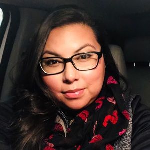 Meet your Posher, Alejandra